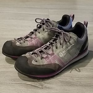 Scarpa Crux Approach Sneaker